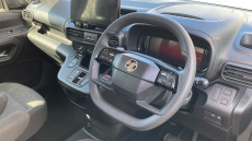 Vauxhall Combo Life 100kW Design XL 52kWh 5dr Auto [7 Seat] Electric Estate